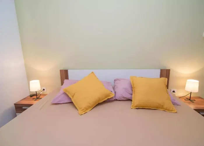Bonic - Two Bedroom شقة *