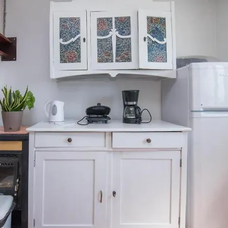Bonic - Two Bedroom Apartment
